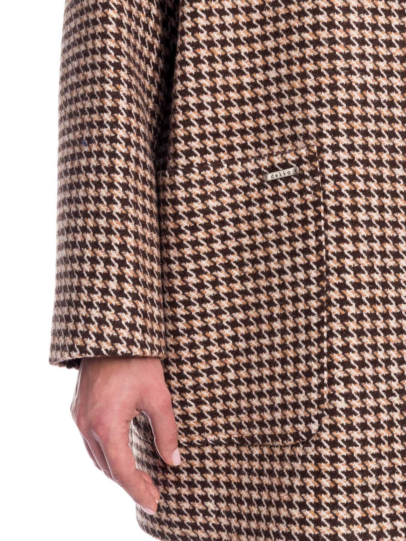 Демисезонное женское пальто из шерсти с воротником-стойкой