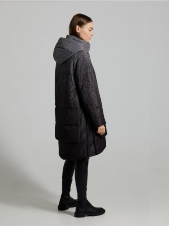 Женское утеплённое пальто свободного прямого кроя